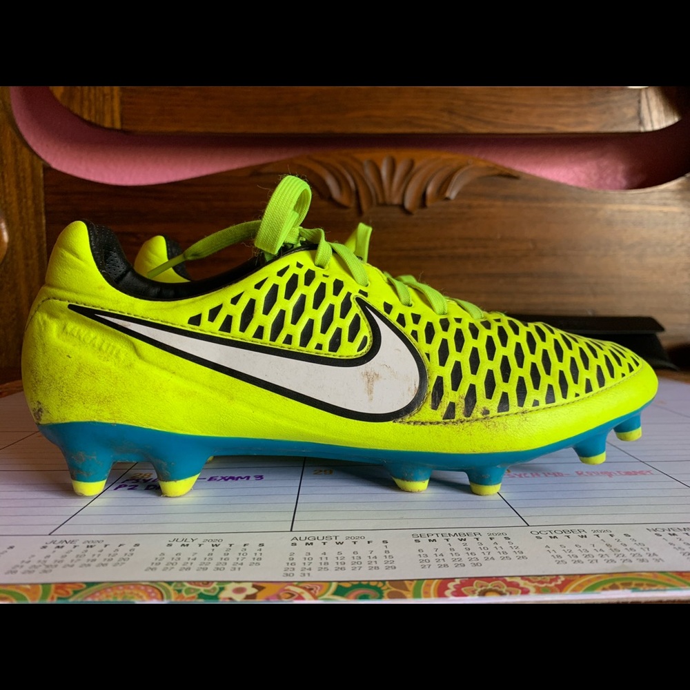 Nike Magista Soccer Cleat
